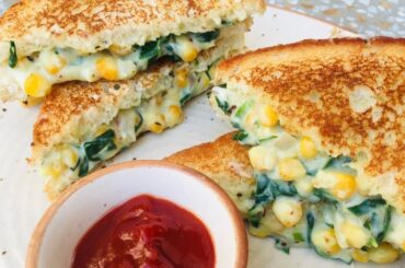 Cheesy spinach corn sandwich | Palak cheese corn sandwich | Healthy sandwich recipe | Breakfast